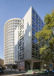 Intel дебютира процесори от серия Core Ultra 200V, Lenovo ще представи нови устройства с възможност за изкуствен интелект по-късно тази седмица · TechNode