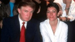 Тръмп е летял на самолета на Епщайн „много повече пъти, отколкото се съобщава“, показва наскоро публикуван файл