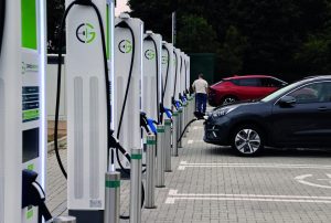 Landsec brings in partner to roll out retail portfolio EV charging network