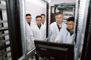 Шанхайският университет стартира нова платформа за AI плюс полимери